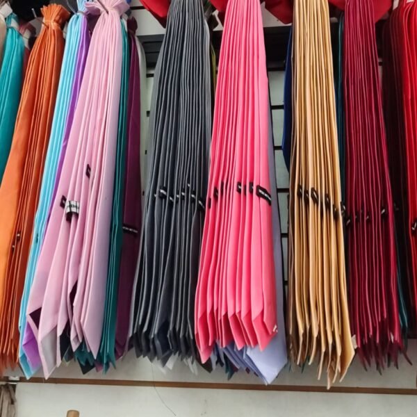 GRAVATA (DENTRO DA SUA PALETA DE CORES)