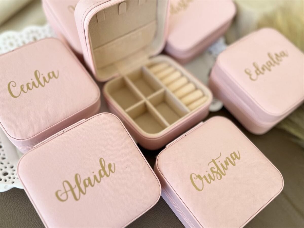 PORTA JÓIA DE COURO PERSONALIZADO