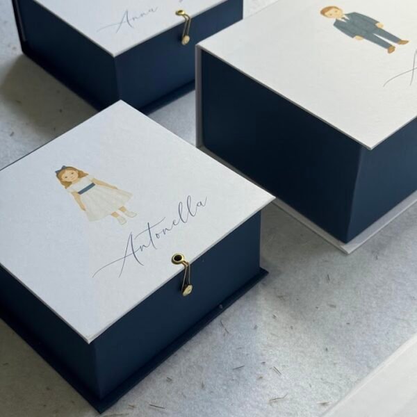 Linha de Caixas Cartonadas Infantis Aurora