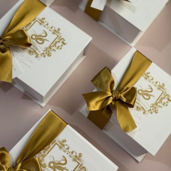 LINHA DE CAIXAS PARA FORMATURA PLUTÃO